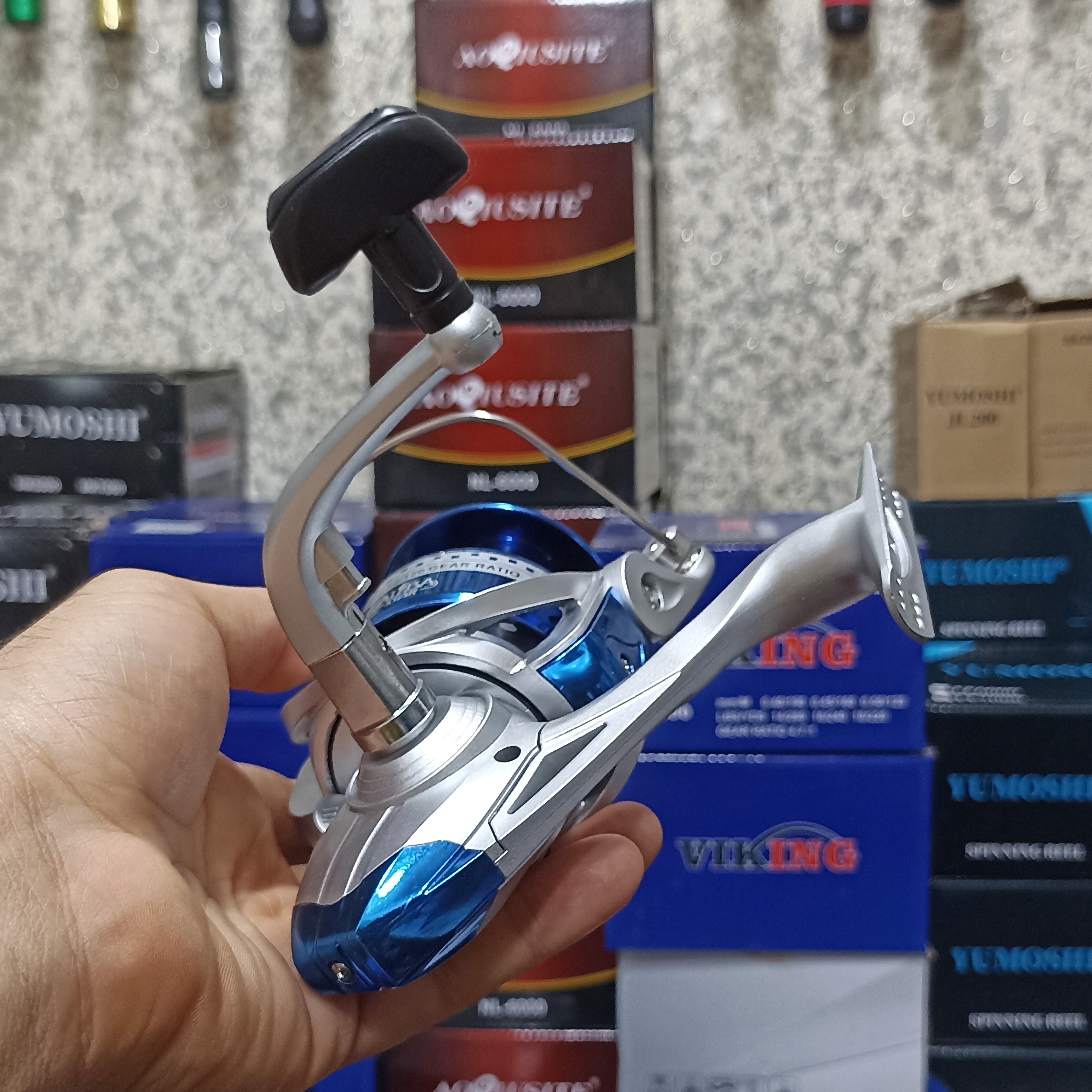 چرخ ماهیگیری 7000 برند آلبااستار مدل YE silver 7000 مناسب برای چوب ماهیگیری لنسر ماهیگیری