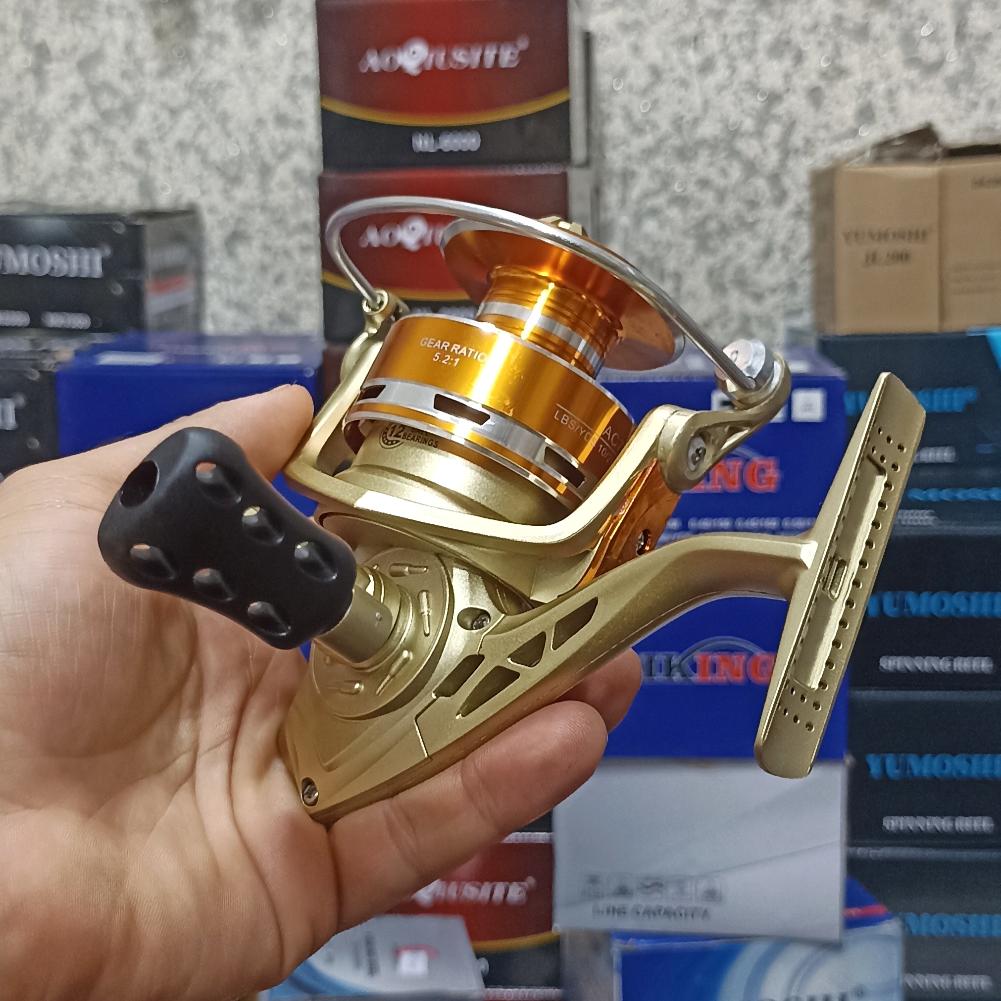 چرخ ماهیگیری 7000 برند مستر مدل AC gold 7000 مناسب برای چوب ماهیگیری لنسر ماهیگیری