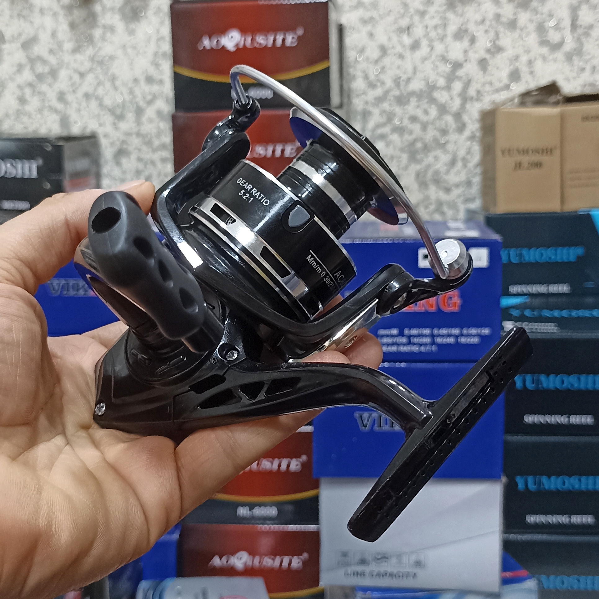 چرخ ماهیگیری 6000 برند مستر مدل AC black 6000 مناسب برای چوب ماهیگیری لنسر ماهیگیری