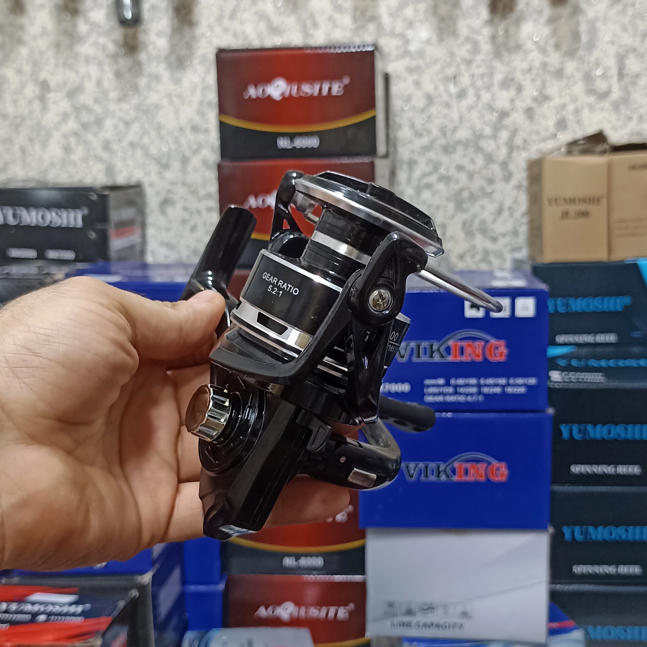 چرخ ماهیگیری 6000 برند مستر مدل AC black 6000 مناسب برای چوب ماهیگیری لنسر ماهیگیری
